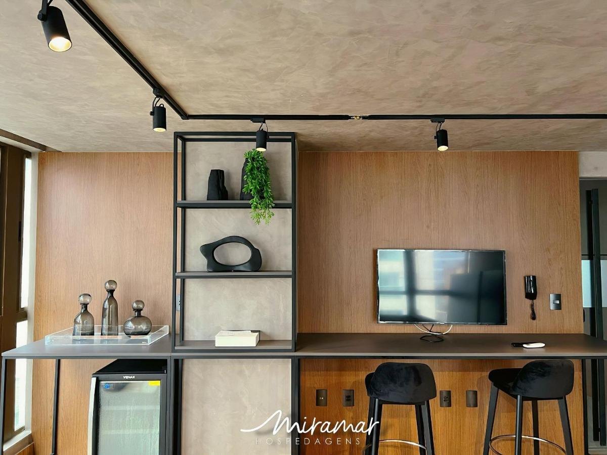 Lounge con TV — Co-House Tambaú