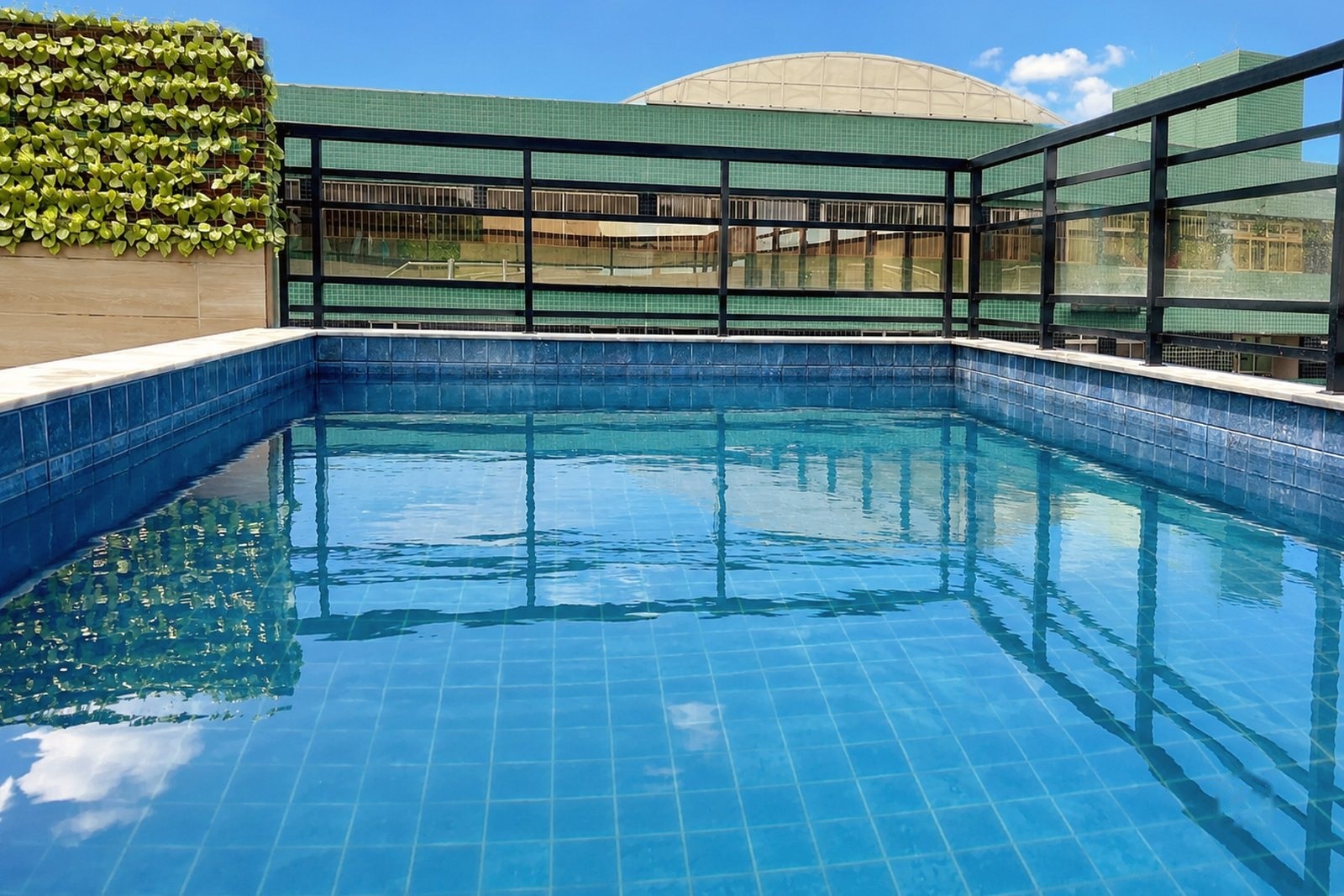 Piscina coberta — DVA