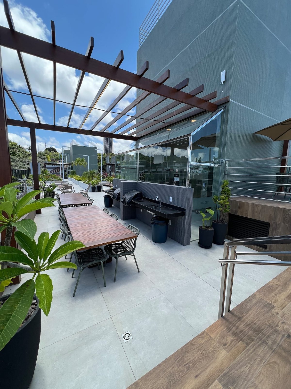 Deck pergolado — Fortune