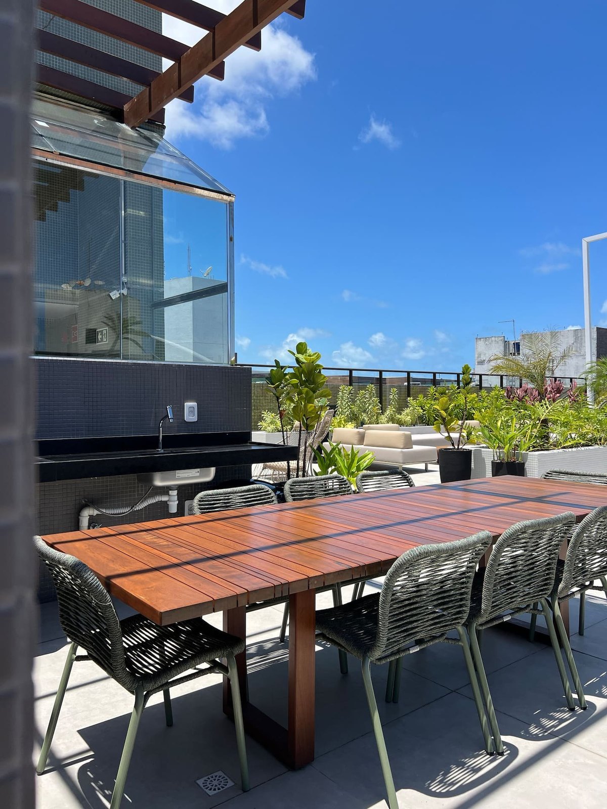 Mesa no rooftop — Fortune