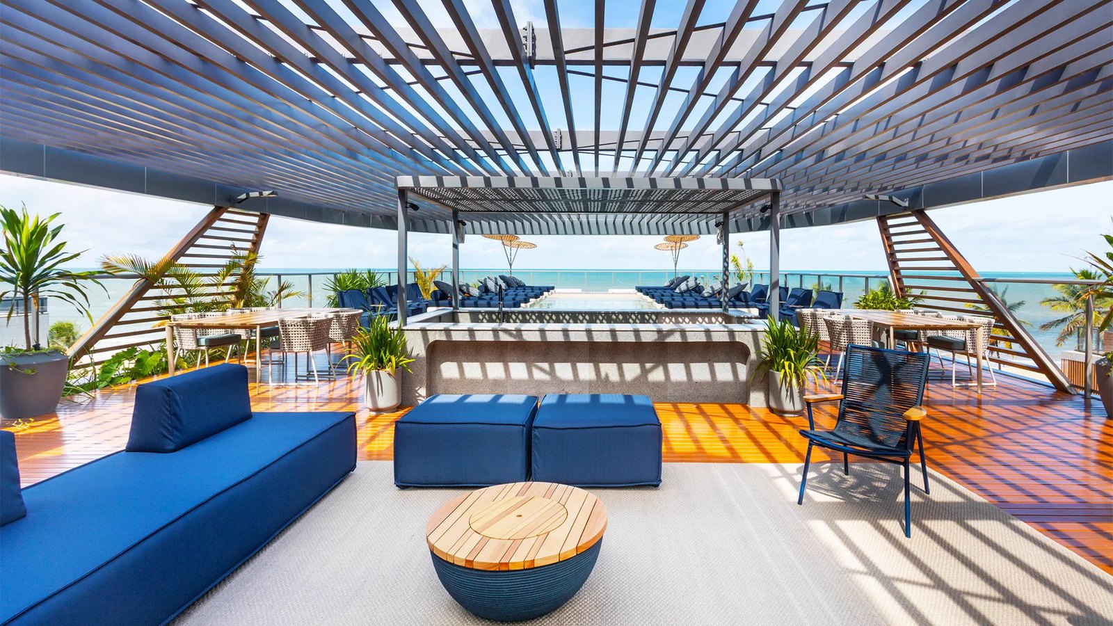 Deck do rooftop — Setai Aquamaris